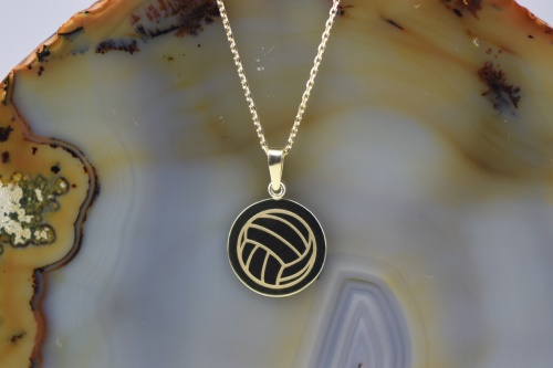 Zlatý přívěs s míčem